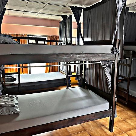 סן חוזה Chillout Hostel Barrio Escalante מראה חיצוני תמונה